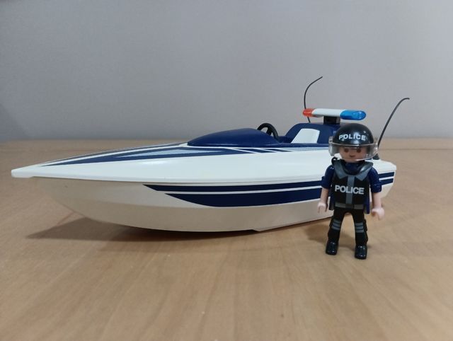 Barca della polizia Playmobil con figura