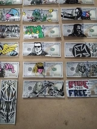 Dollari Dipinti a Mano