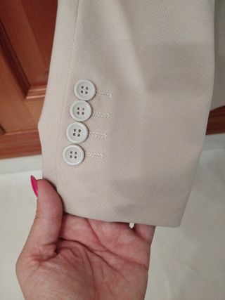 Traje de caballero beige