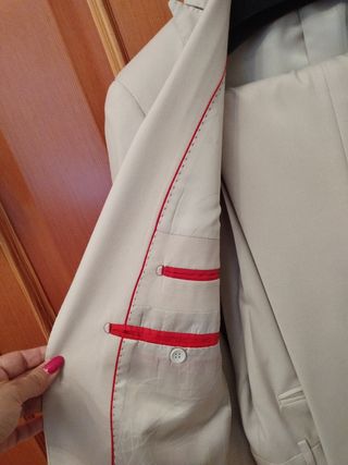 Traje de caballero beige