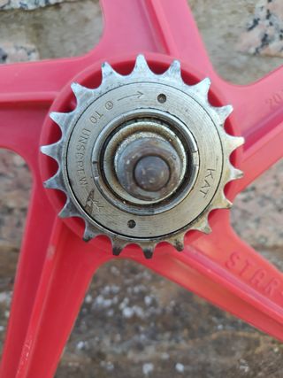 Llantas Star X antiguas rojas