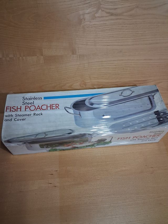 Escalfador de pescado metálico