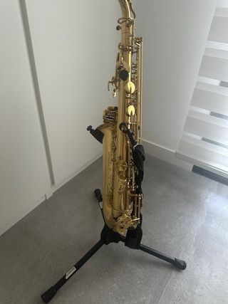 Saxo Alto Bernard como nuevo