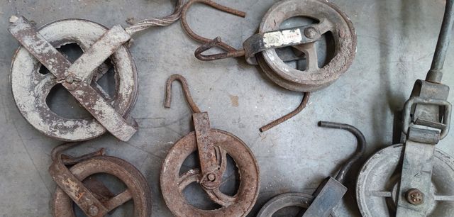 CARRUCHAS ROLDANAS POLEAS