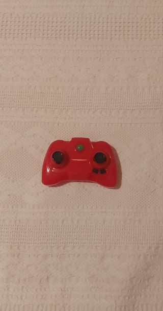 Coche teledirigido rojo