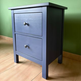 Mesita de noche azul de Ikea