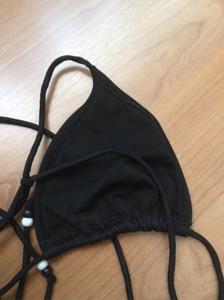 Top Bikini Negro con Flores Blancas Talla S