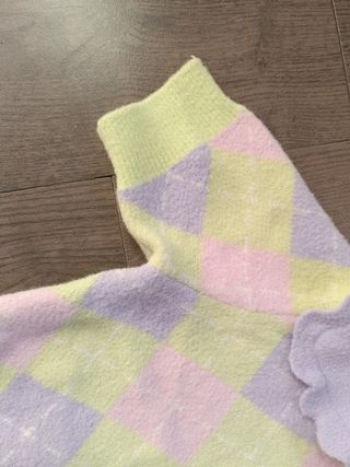 Camiseta Zara de rombos con cuello