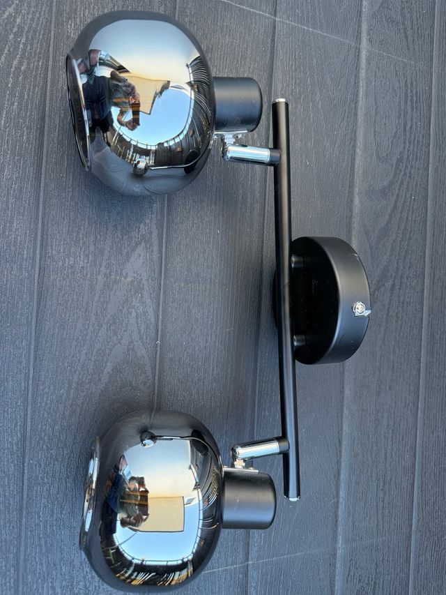 Lámpara de Techo Doble Cristal y Metal. Bombillas.