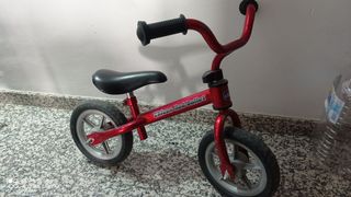 Bicicleta sin pedales Chicco Roja