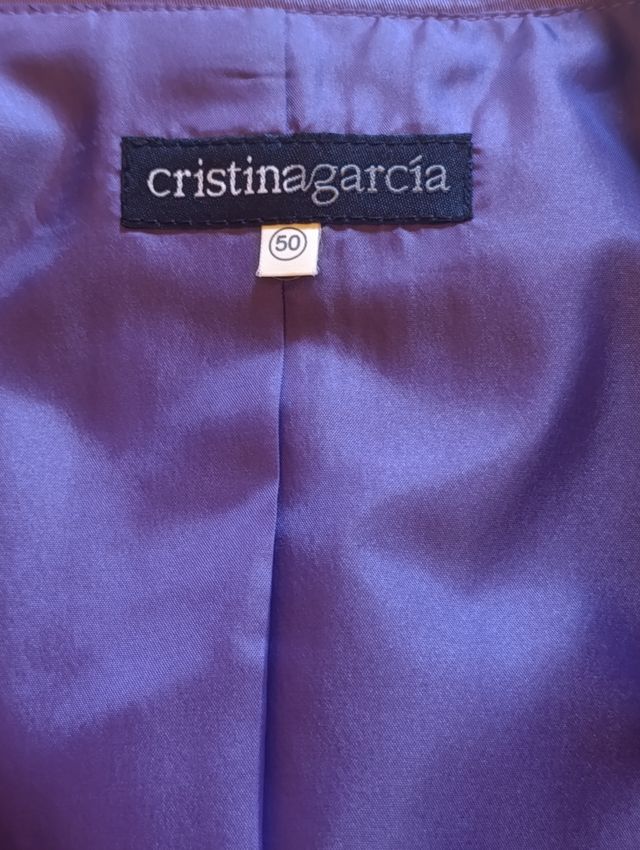 Traje Cristina Garcia gris y morado