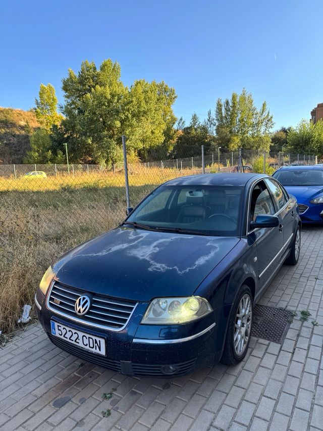 Volkswagen Passat W8 275cv