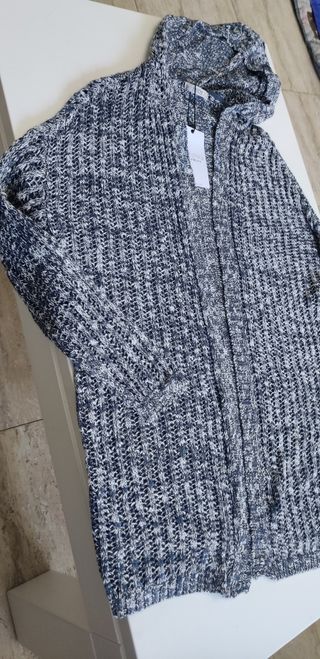 Bershka cárdigan azul y blanco
