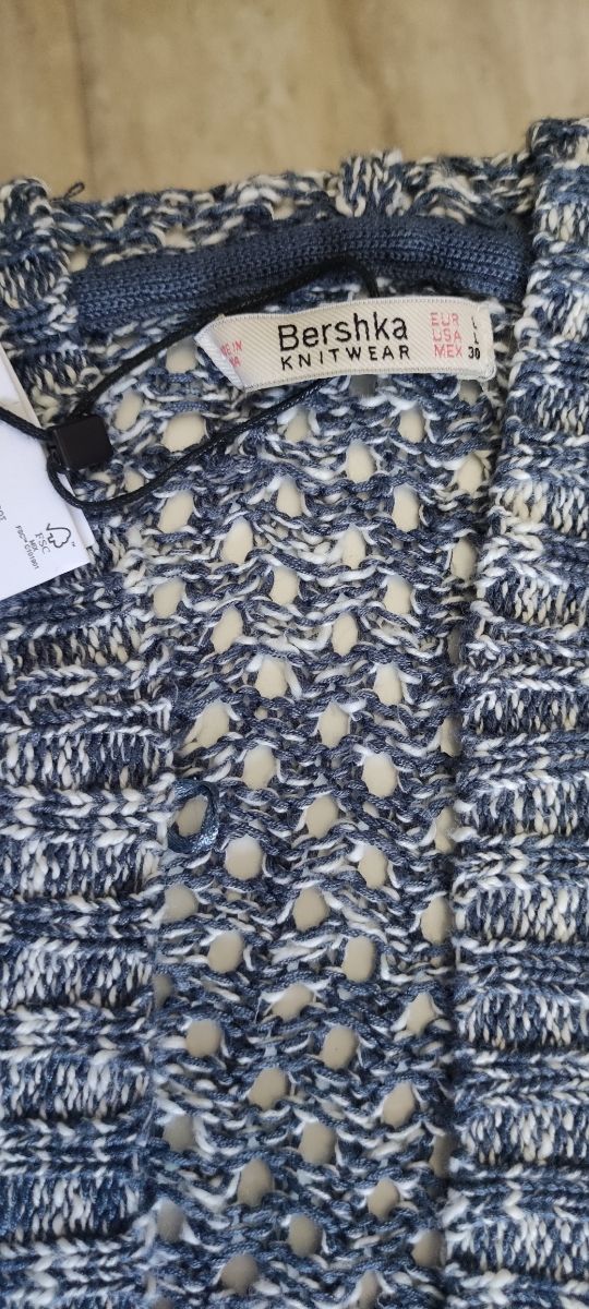 Bershka cárdigan azul y blanco
