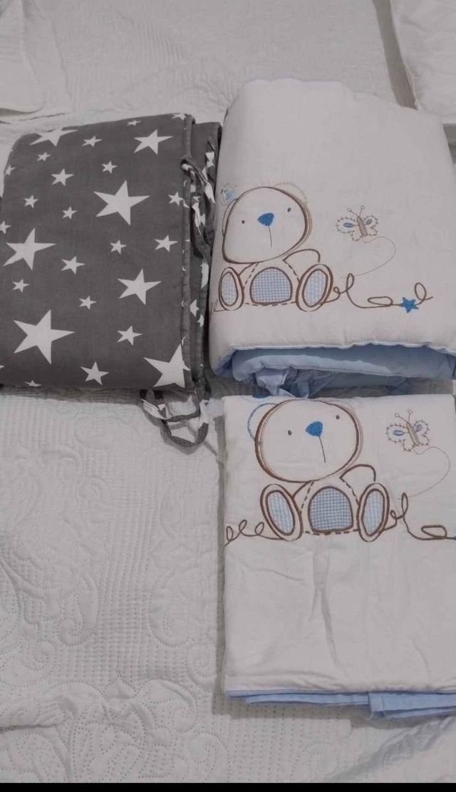 Chichoneras y colcha