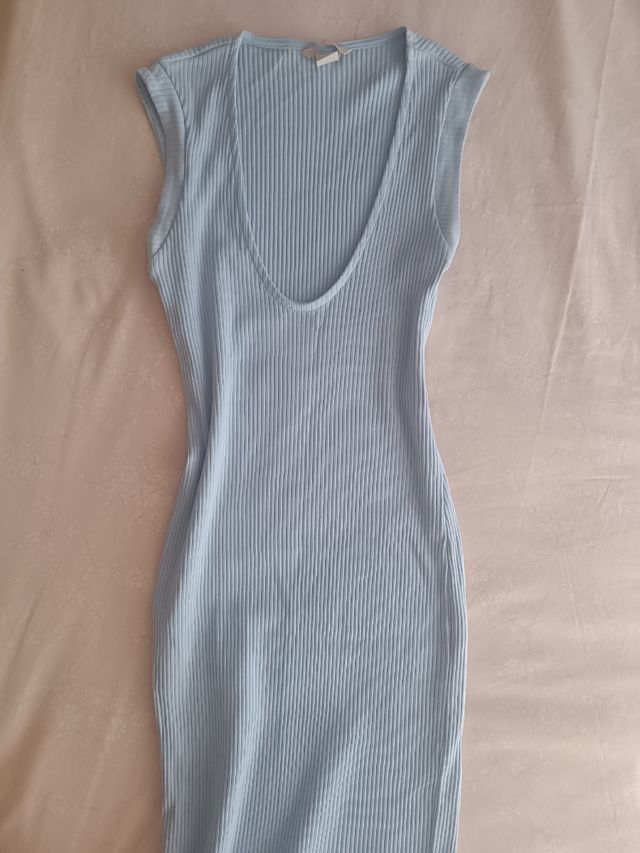 Vestido midi sin mangas azul claro