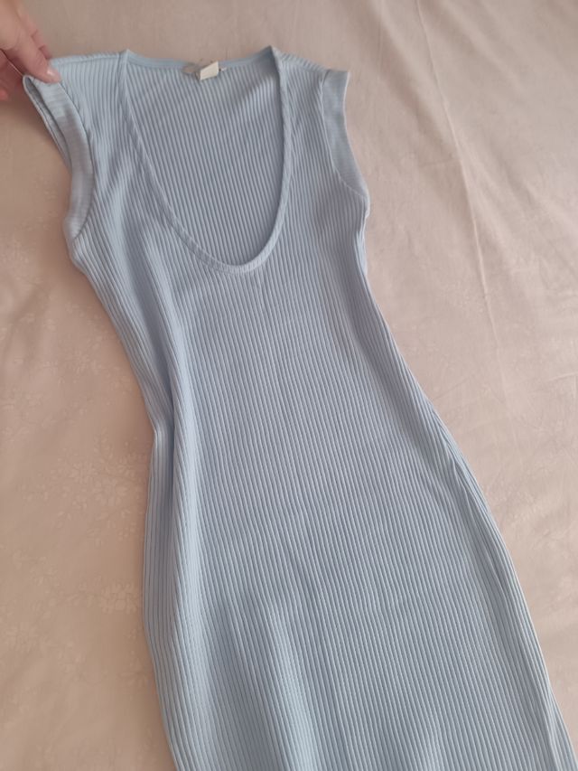 Vestido midi sin mangas azul claro
