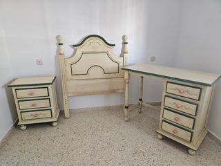 Dormitorio: Cabecero, Escritorio y Mesita