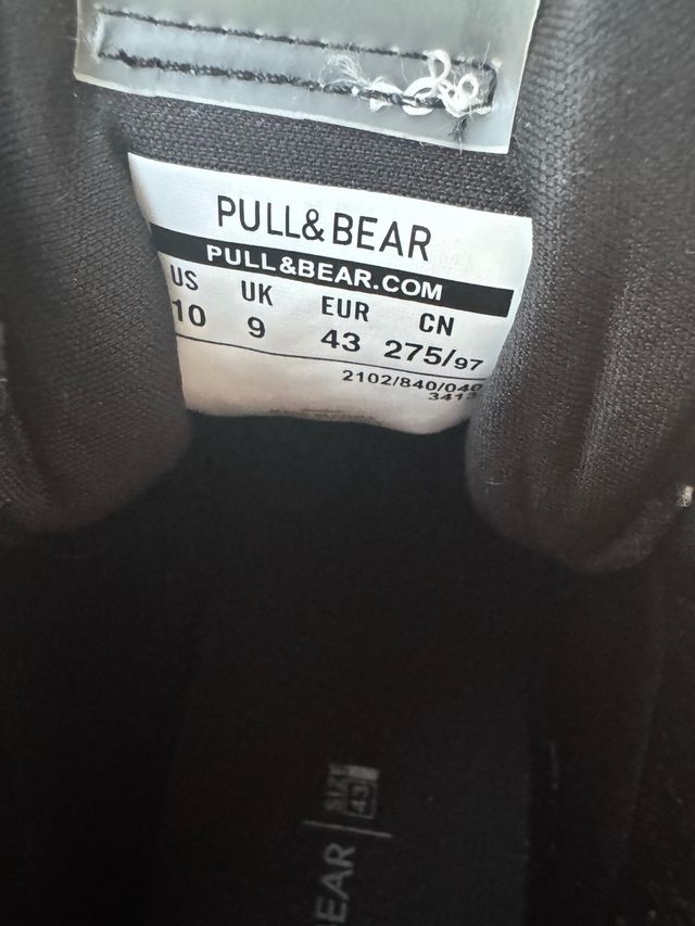 Zapatillas Pull&Bear Negras y Blancas Talla 43