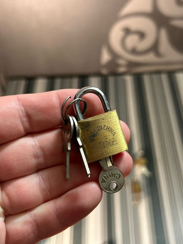 Lote 7 candados pequeños con llaves