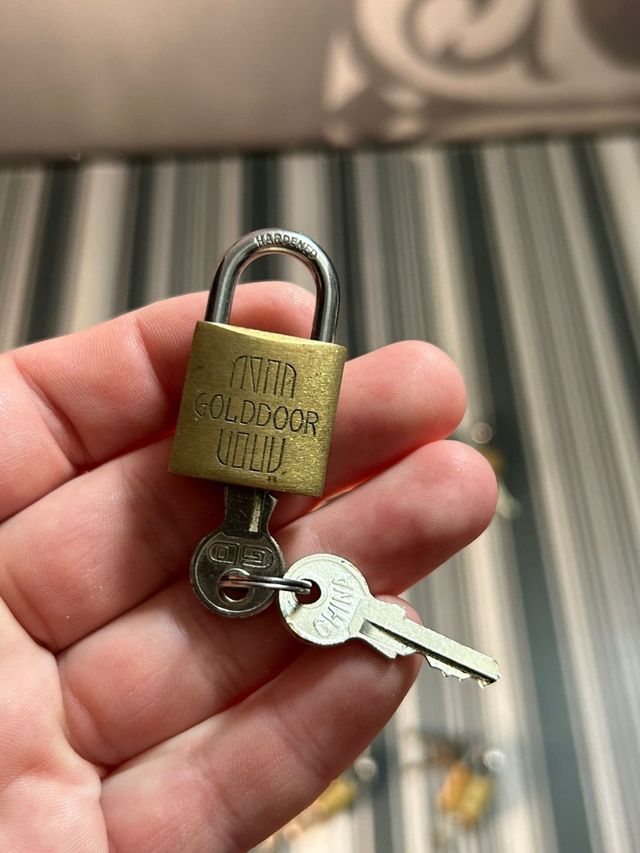 Lote 7 candados pequeños con llaves