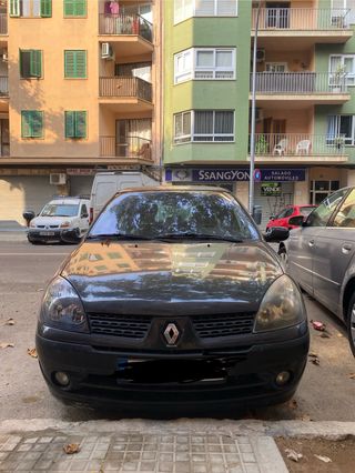 Renault Clio en despiece – ideal para mecanicos
