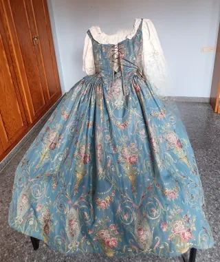 Traje de Fallera de huertana y corpiño siglo XVIII