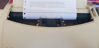 Máquina de escribir Olivetti Línea 101