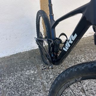 Bicicleta doble suspensión WRC DARK 2023