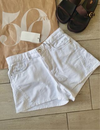 Shorts blancos de tiro alto