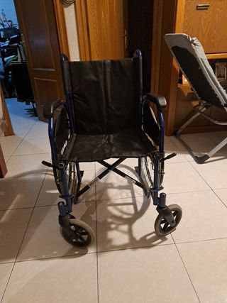 Silla de ruedas marca Breezy