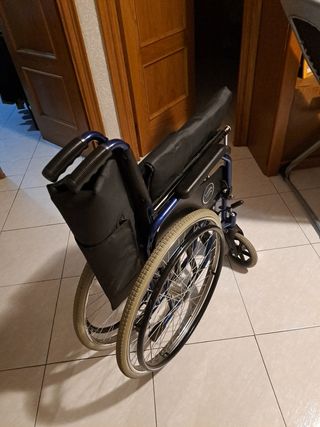 Silla de ruedas marca Breezy
