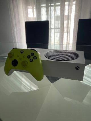 Xbox Series S 512GB + Mando Verde
