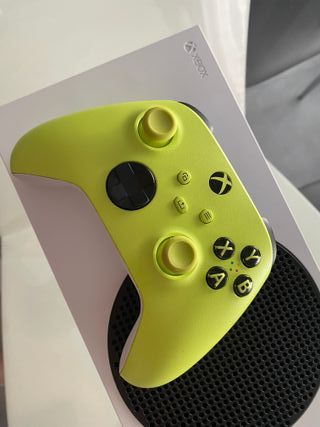 Xbox Series S 512GB + Mando Verde