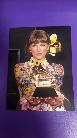 Pack Revistas Taylor Swift + Pósters y Fotos