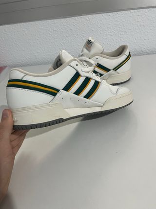 Zapatillas Adidas Blancas y Verdes