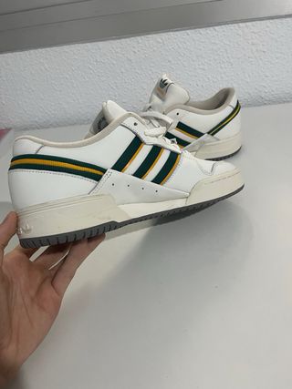 Zapatillas Adidas Blancas y Verdes