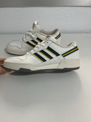 Zapatillas Adidas Blancas y Verdes