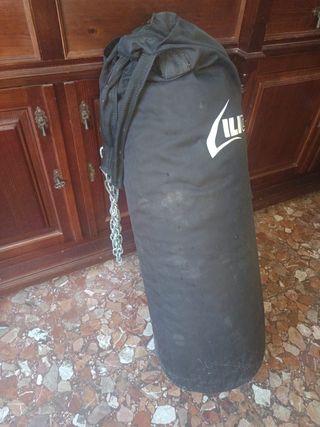 Saco boxeo 19 kg + soporte pared