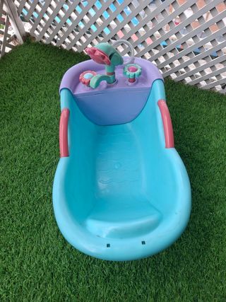 Bañera de muñecas de juguete