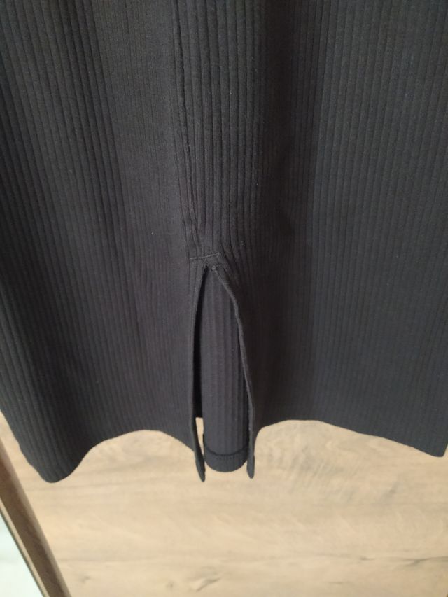 Vestido negro sin mangas