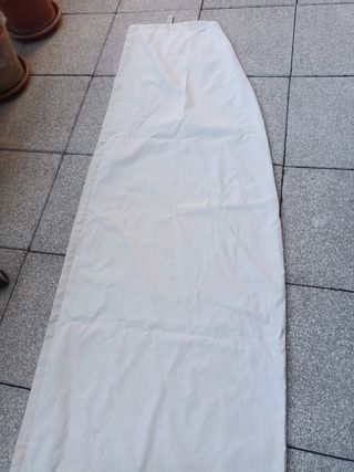 Funda parasol grande, beige marca Naterial.