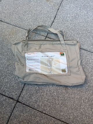 Funda parasol grande, beige marca Naterial.