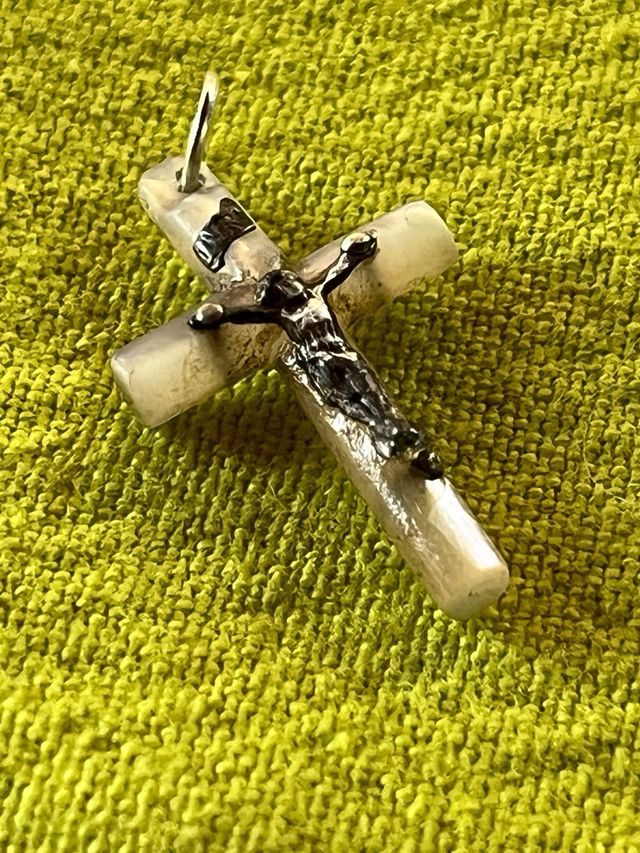 Cruz Nácar y Virgen Montserrat Plata