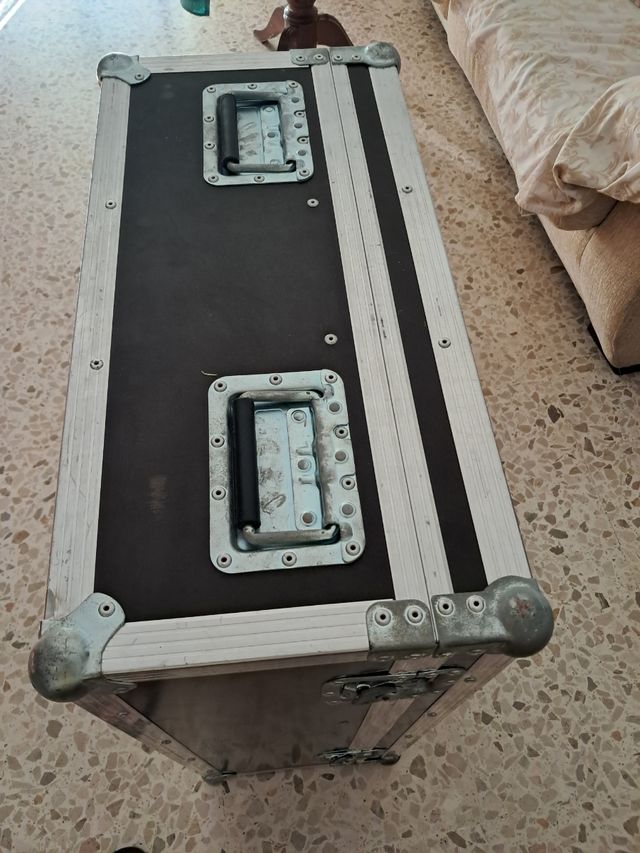 Maleta de transporte con compartimentos