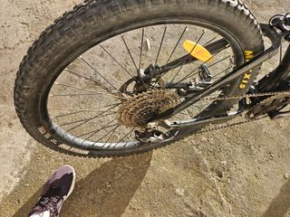 Bicicleta eléctrica montaña 900W