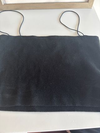 Top negro de tirantes pull and bear