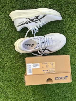 Asics Magic Speed 4 Mujer Blancas 