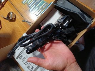 Caja Corsair RM750X Fuente de Alimentación