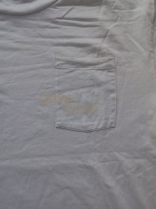 Camiseta blanca con bolsillo